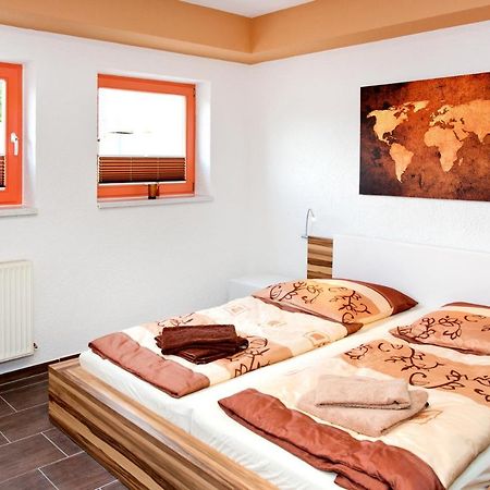 Ferienwohnung Familie Leinweber Waren  Exterior foto