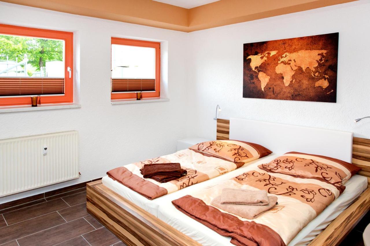 Ferienwohnung Familie Leinweber Waren  Exterior foto